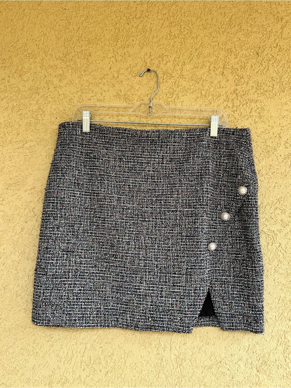 Lovers + Friends Cherie Tweed Pearl Button Grey Skirt - Picture 3 of 6